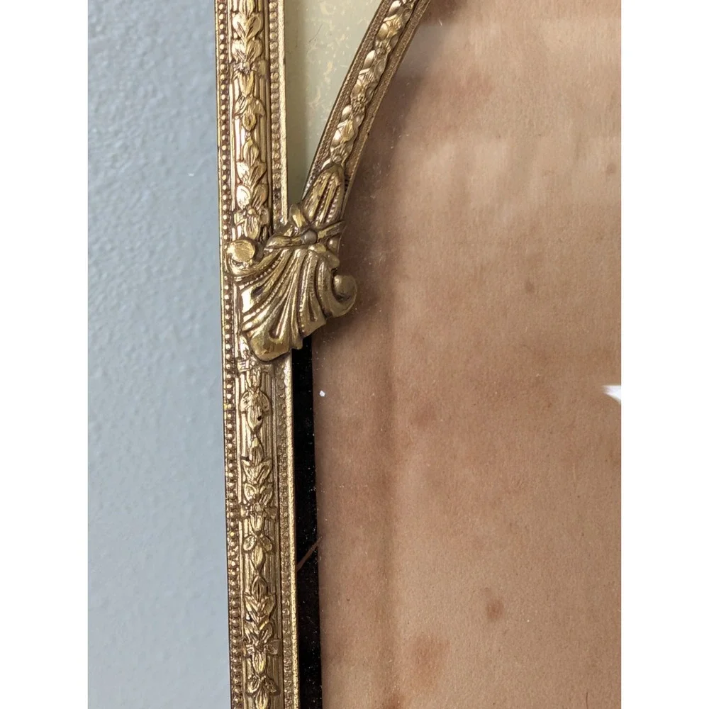 Vintage Arch Gold-Tone Filigree Metal Photo Frame Velvet Back Easel 8 X 10